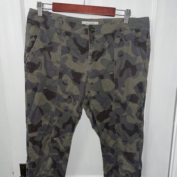 Nautica Camo Pants - Picture 1 of 5